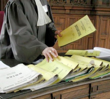 6 condamnări, la Constanţa, în dosarul referendumului pentru demiterea preşedintelui
